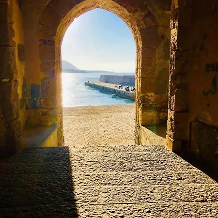 Aurora House Apartmán *