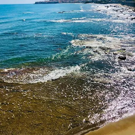 Aurora House * Чефалу